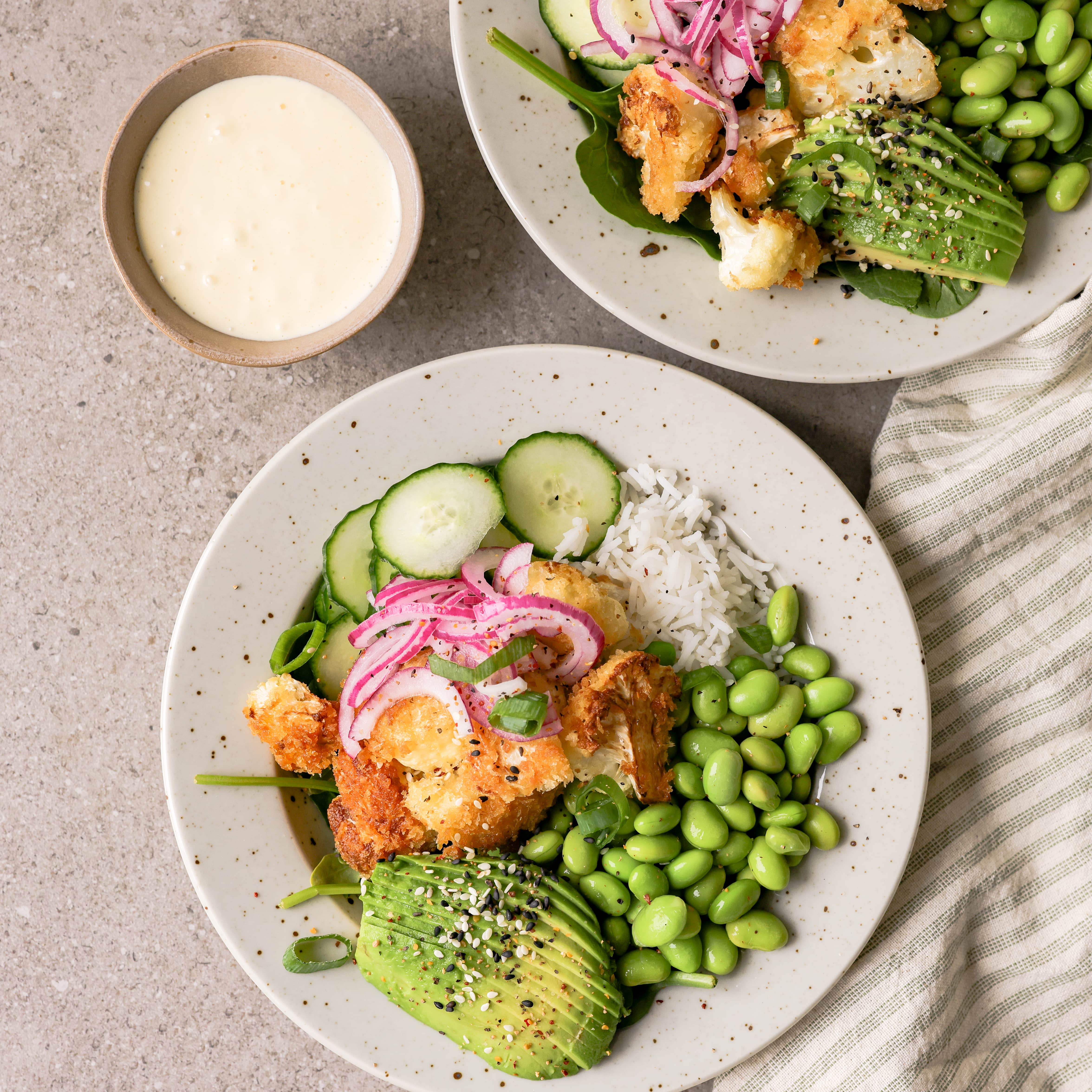 Bowls med panko blomkål og asiatisk dressing